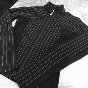 ~ LULULEMON - ZIP UP ~